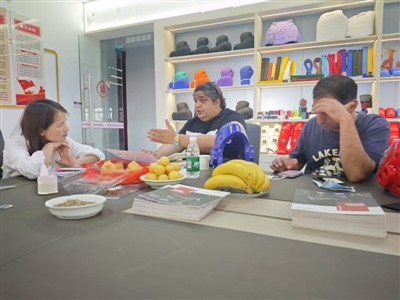 Nye kunder fra den 137. Canton Fair besøkte fabrikken vår